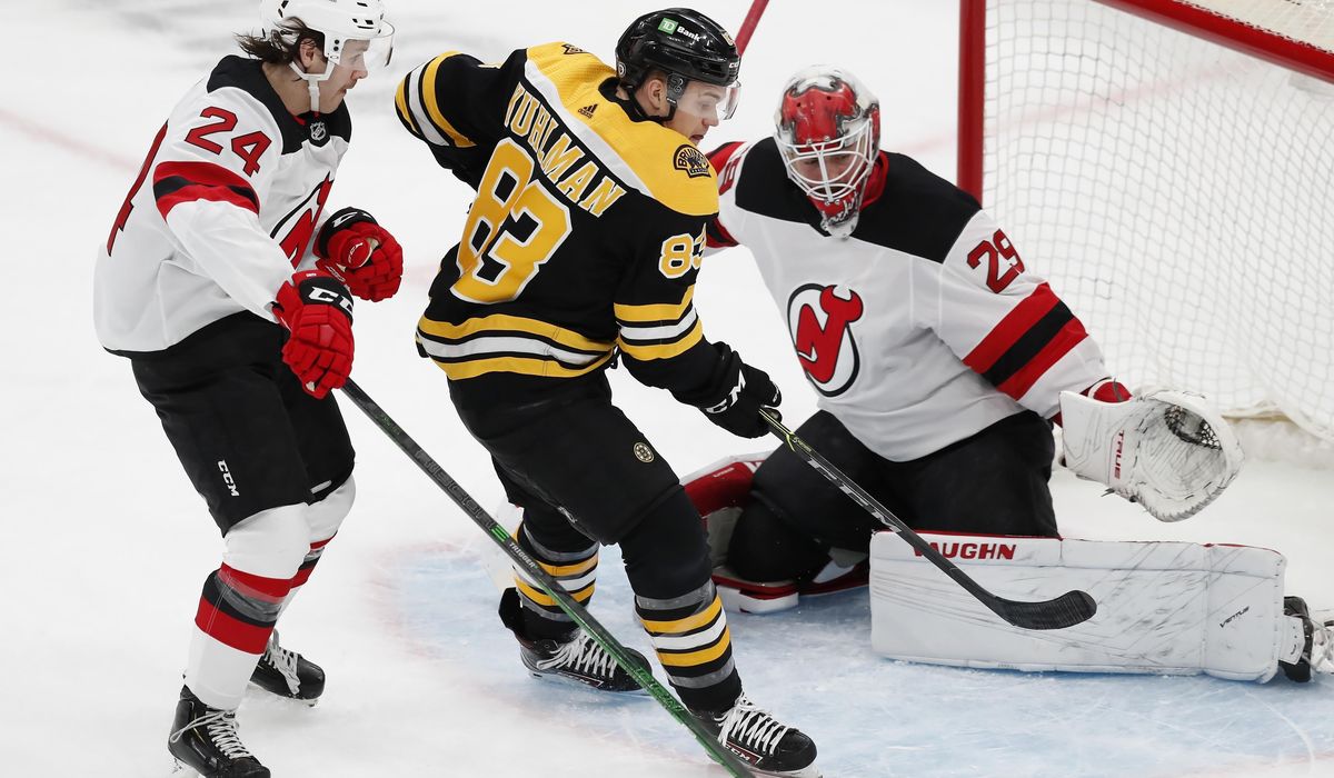 Blackwood makes 40 saves for 1st SO, Devils top Bruins 1-0